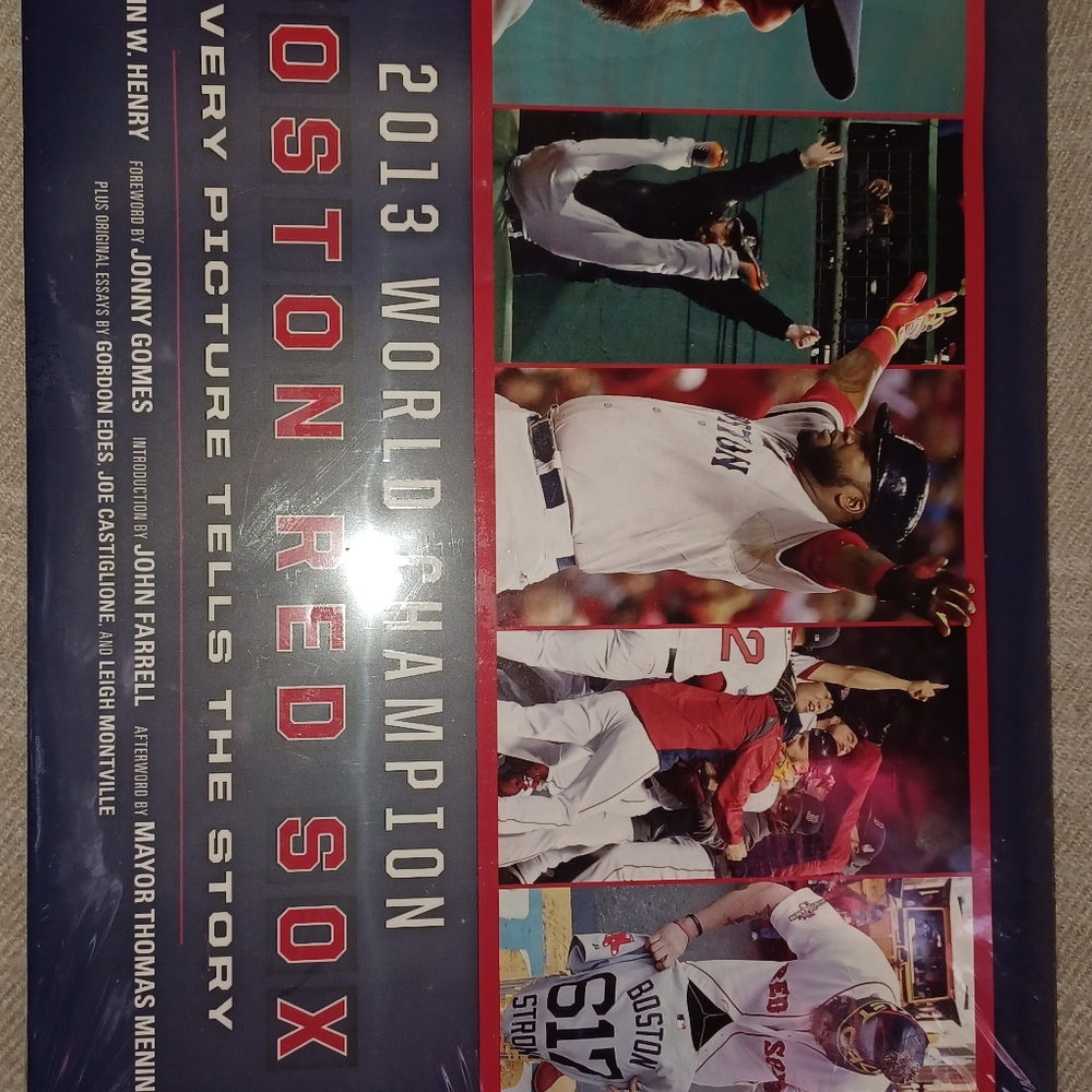 NWOT 2013 WORLD CHAMPIONS RED SOX ALBUM - Picture 5 of 5